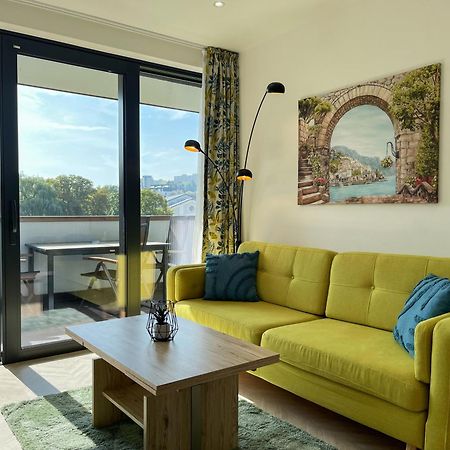 Luxury City Retreat With Terrace Košice Exteriör bild