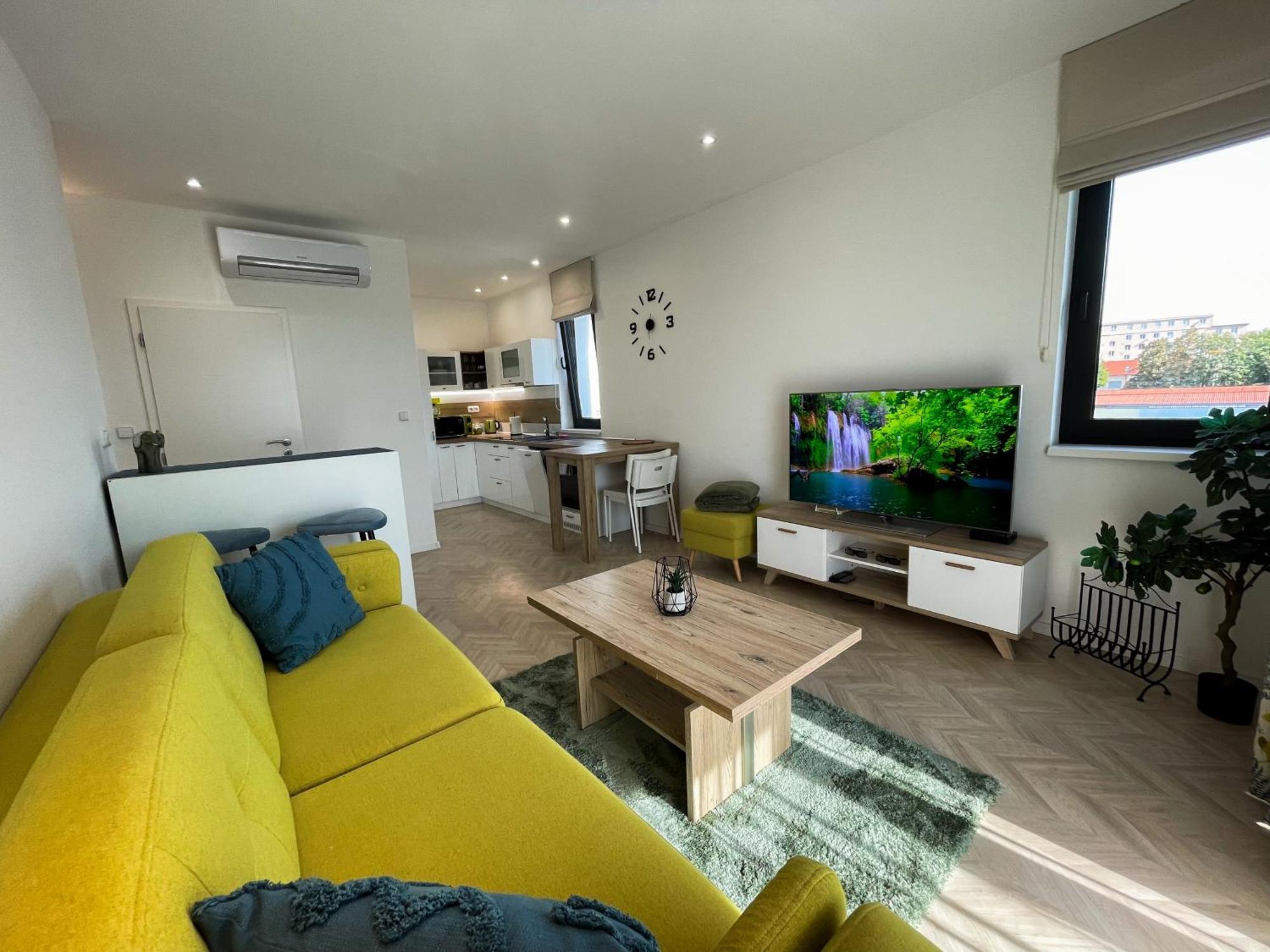 Luxury City Retreat With Terrace Košice Exteriör bild